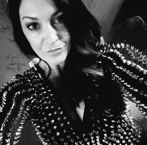 Meet your Posher, Dana